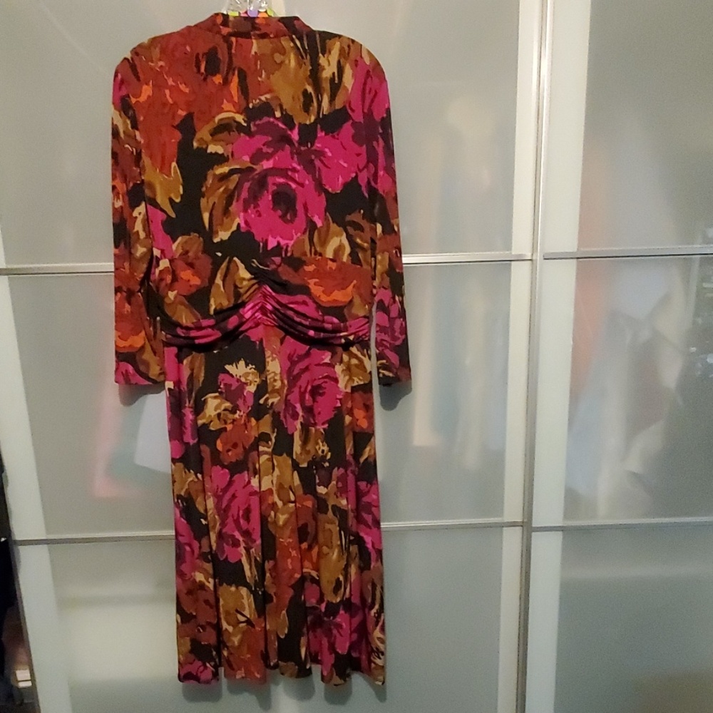 Dress - Picture 4 of 4